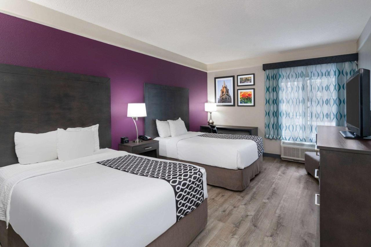 Готель La Quinta By Wyndham Latham Albany Airport Екстер'єр фото