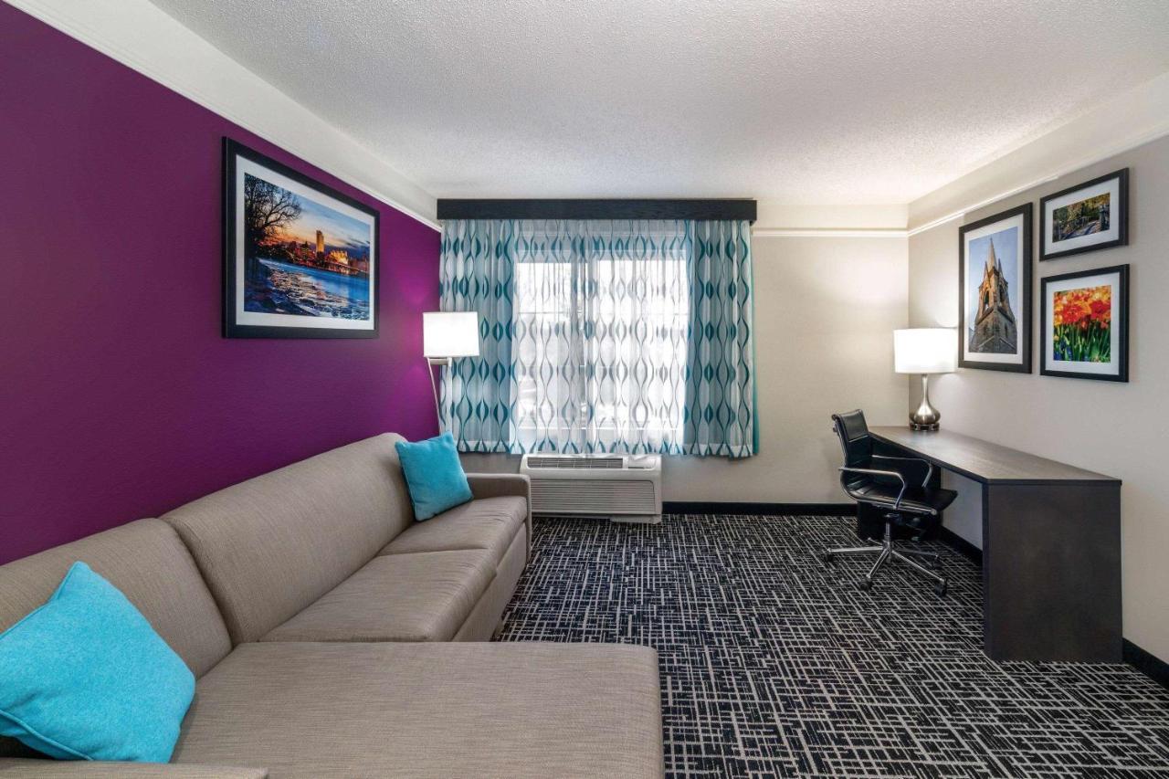 Готель La Quinta By Wyndham Latham Albany Airport Екстер'єр фото